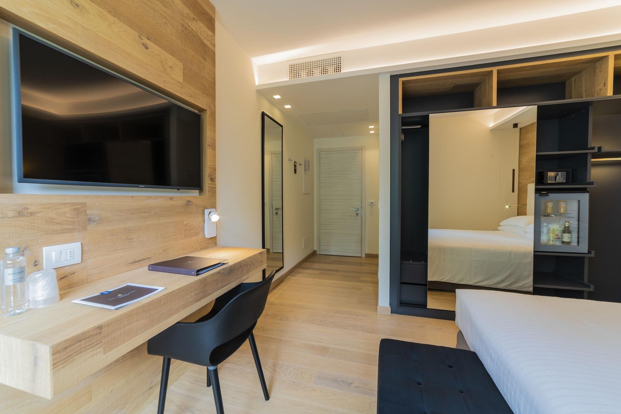 The Green Park Hotel Wellnessspa & Restaurant Кавалино-Трепорти Екстериор снимка