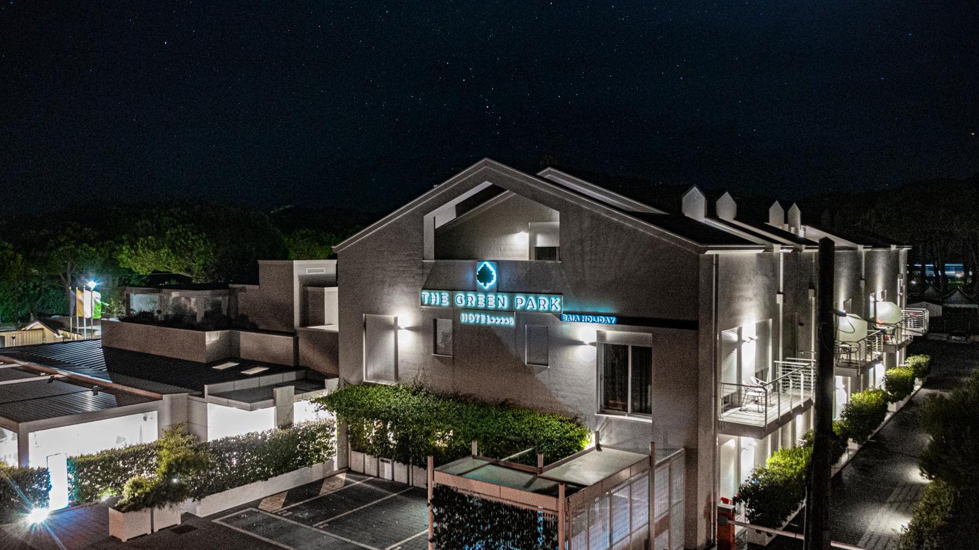 The Green Park Hotel Wellnessspa & Restaurant Кавалино-Трепорти Екстериор снимка